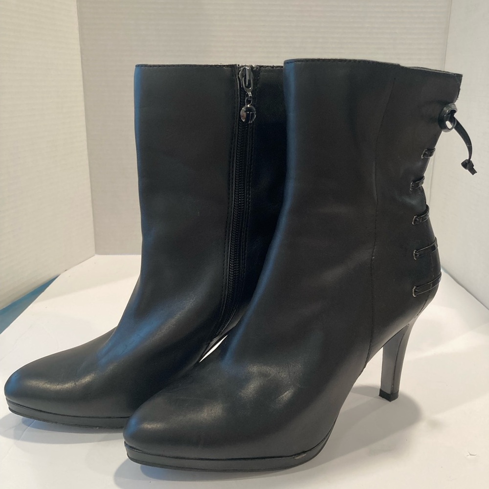 Tahari Black Heeled Boots for Women - EUC